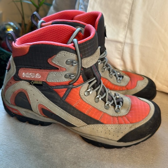 Asolo Women's Waterproof Leather Hiking Boots - Picture 1 of 8